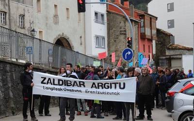 Zaldibarko zabortegiaz, Elgetan bizi duten egoera oinarri hartuta
