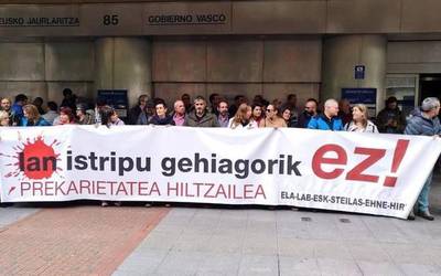Gasteizko langile bat hil da eraikuntza bateko istripuan