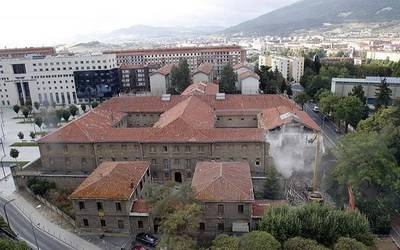 Iruñeko kartzela zaharraren orubea Memoria Historikoaren Leku izendatzea eskatu dute