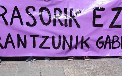 Adingabe bati sexu erasoa egitea egotzita hiru gizon atxilotu dituzte Bilbon
