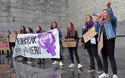 Narrutsikek 'Elkartasuna gure arma' izenburupean antolatu du Martxoaren 8rako programa