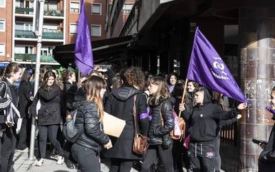 Urduliz ere borroka feministaren alde