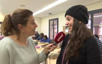 Baserritar jantziak egiteko tailerra Lur Martinezen eskutik