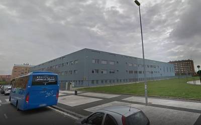 Irakasleen gutuna Hezkuntza eta Osasun Saileko arduradunei