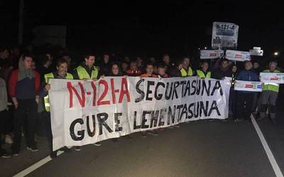 N-121-A errepidean Uharten egitekoa zen protesta bertan behera utzi dute