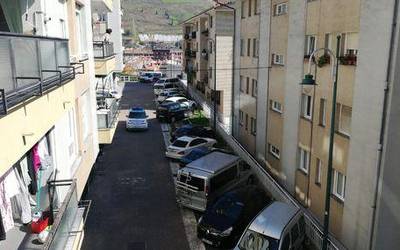 Prebentzio neurriak betetzeko eta etxean gelditzeko deia egin du udalak