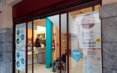Kontsulta mediko presentzialak bertan behera