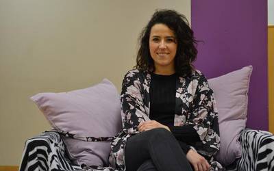 Ione de la Cruz: "Asko ikasten da beste emakumeengandik"