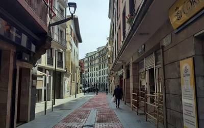 Begira nago begira: 2. eguna. Tanger fruta-dendako ilaran: Santa Ana komenturako bidea