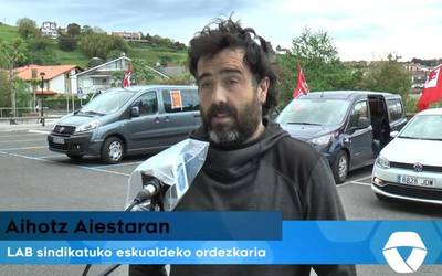 LAB sindikatuak auto karabana martxa egin du gaur goizean langileen eskubideen alde