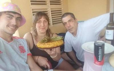Atxorrotx mendiaren egun konfinatua ospatu dute