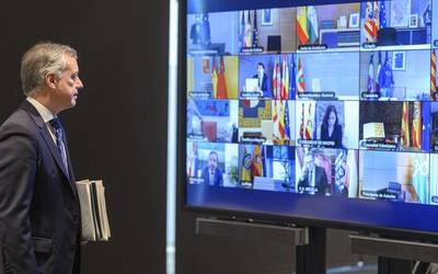 Osasun krisia gainditzeko ohiko legezkotasuna aldarrikatu du lehendakariak