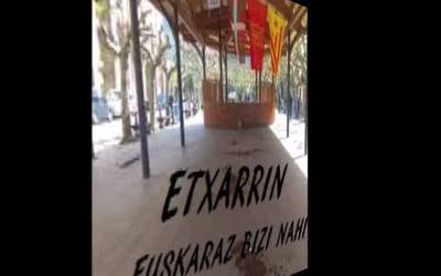 Etxarri Aranatz ere puntutxoz bete zen