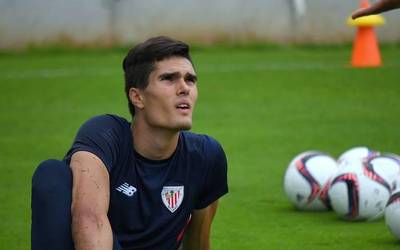 Hodei Oleagak Athletic Clubarekin amaituko du denboraldia