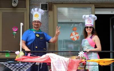 [ARGAZKI GALERIA]: Sanprudentzioetako paella eguna balkoietan ospatu dute abadiñarrek