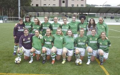 Beti Gazteko emakume futbolariek Gipuzkoako Ohorezko mailara igotzeko aukera dute