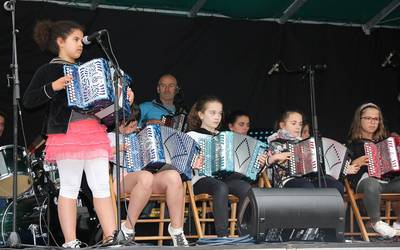 Astelehenean zabalduko dute matrikulazio-aldia Mendaroko Ameikutz musika eskolan