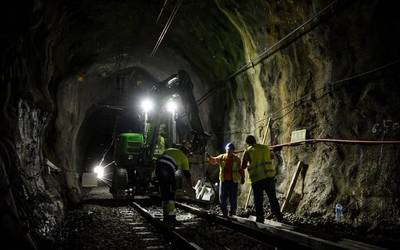 Ekainaren 1ean hasiko da berriro Zumaia eta Deba arteko tren zerbitzua
