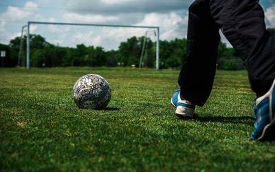 Futbol entrenatzaile titulua ateratzeko ikastaroa antolatu du Lagun Onakek