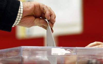 Posta bidezko boza emateko laguntza eskainiko du EAJk