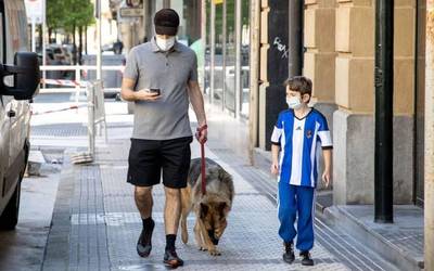 Pertsona kalteberen artean 70.000 maskara kirurgiko banatuko ditu Getxoko Udalak