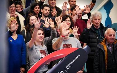 Erabakitze eskubidearen aldeko aldarria plazetara