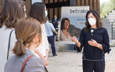 Koronabirusaren ondorioz gertukoren bat galdu dutenentzat arreta zerbitzua jarri du martxan Jaurlaritzak