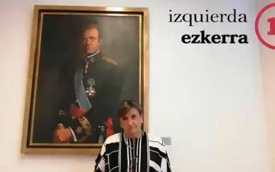 Juan Carlos I.a erregearen koadroa Nafarroako Parlamentutik kentzeko eskatu du Ezkerrak