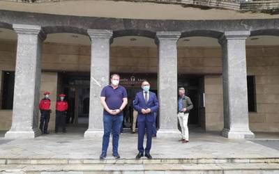 Laudioko Udalarekin bildu da Ramiro Gonzalez Arabako Diputatua