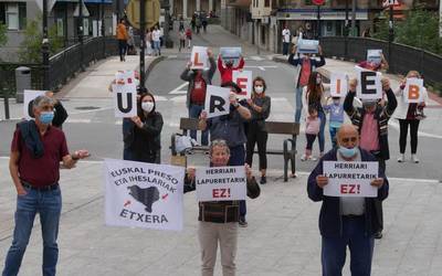 Gure Aukeraren balizko desjabetzaren aurka mobilizatu dira gaur