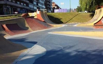 Areetako skate parkean zarata gutxitzeko pantailak ipintzeko eskatu du PPk