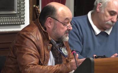Iñaki Dubreuil: "Udal gobernuak oposizioaren lana oztopatzen du"