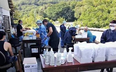 Bederatzi koronabirus kasu berri erregistratu dituzte, bik Sunbillako agerraldiarekin lotura dute