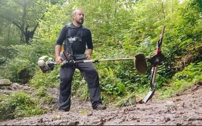Elkarrekin “meditatu, arnastu eta guztiarekin konektatzeko” gonbita