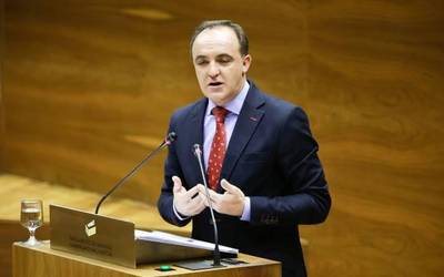 Javier Esparzak jarraituko du UPNko presidentetzan