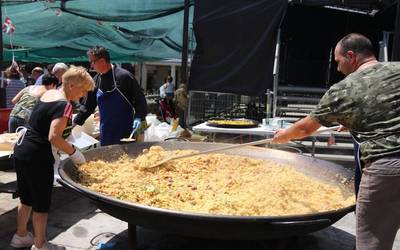 Herri bazkariko paella goxoak, kale aurten