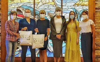 Udalak 200 maskara jaso ditu doan, Miren Gozategi oriotarraren esker