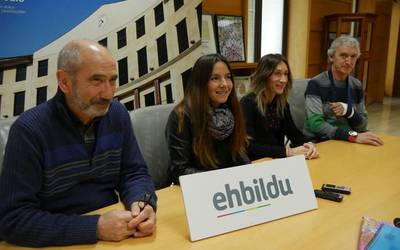 Udaleko hedabideak hauteskundeetan bere mesederako erabiltzea leporatu dio EH Bilduk EAJri