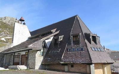 Gaur zabaldu dute berriro Belaguako Angel Oloron aterpea