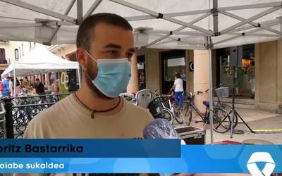 Elkano auzoko ekoizle batek parte hartu du Udako Azoka Ekologikoan