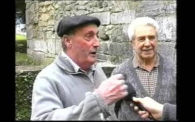 Lesakako San Salbatore ermitan herritarrak auzolanean 2001ean