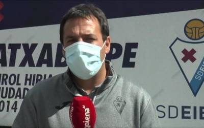 Andoni Azkargorta: "Oso ondo zaintzen gaituzte, baina beldurra ere badaukagu"