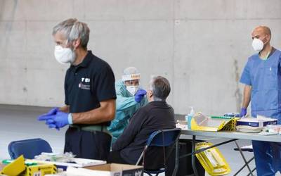 Hamahiru positibo gehiago atzeman dituzte; 8 Bortzirietan, 3 Doneztebeko eremuan, eta 2 Leitzako eremuan