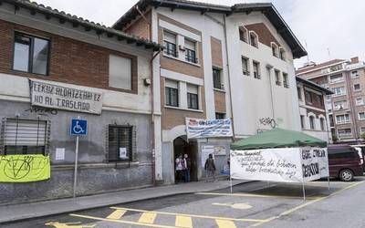 Romoko Nagusien Etxea eraistearen kontrako mobilizazioa egin dute