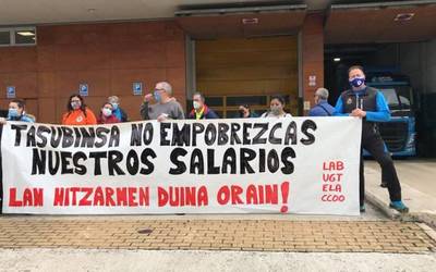 “Lan hitzarmen duin bat” eskatu dute Tasubinsako langileek