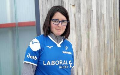 Leire Esnalek gaur jokatuko du euskal pilota egokituko finala