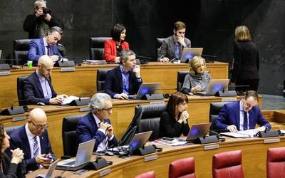 EH Bilduri betoa jartzeko eskatu dio Navarra Sumak gobernuari, aurrekontuetan abstenitzeko