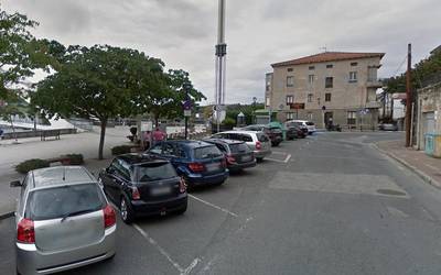 Erribera kalea berriro zabaldu diote ibilgailuen trafikoari