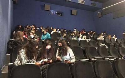 Sormena landu multimedia aldizkaria sortzeko