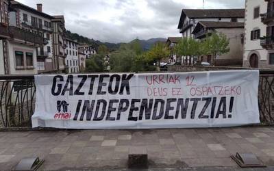 Ernai Baztan Hispanitate «jai arrotza» ospatzearen aurka